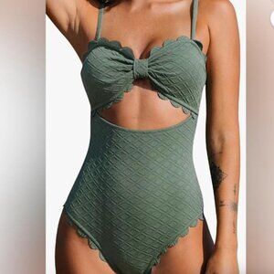 CUPSHE one piece green scalloped swim suit (Size L) NWT
